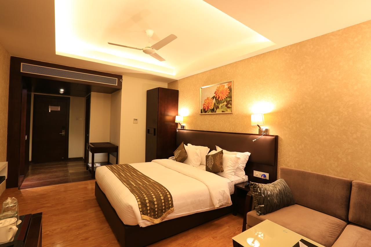 Nandan Kanan Hotel & Resort Sipra Экстерьер фото